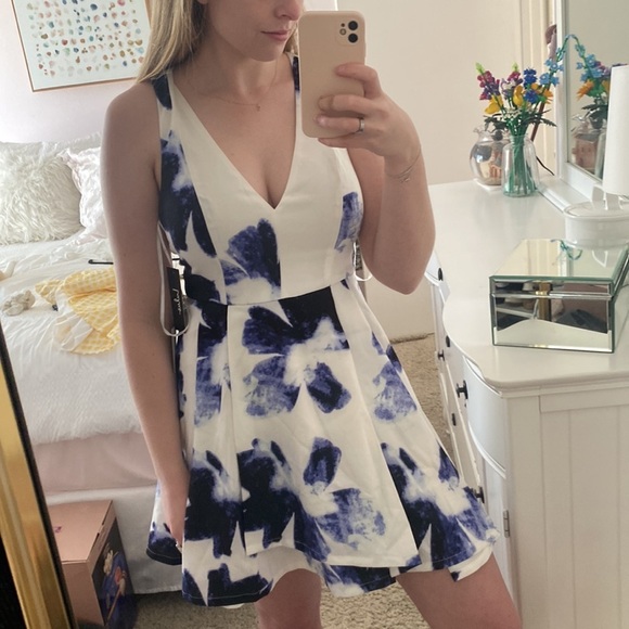 NWT Lulus “Seeing Chic” fit and flare dress blue white and purple size Medium - Picture 16 of 16